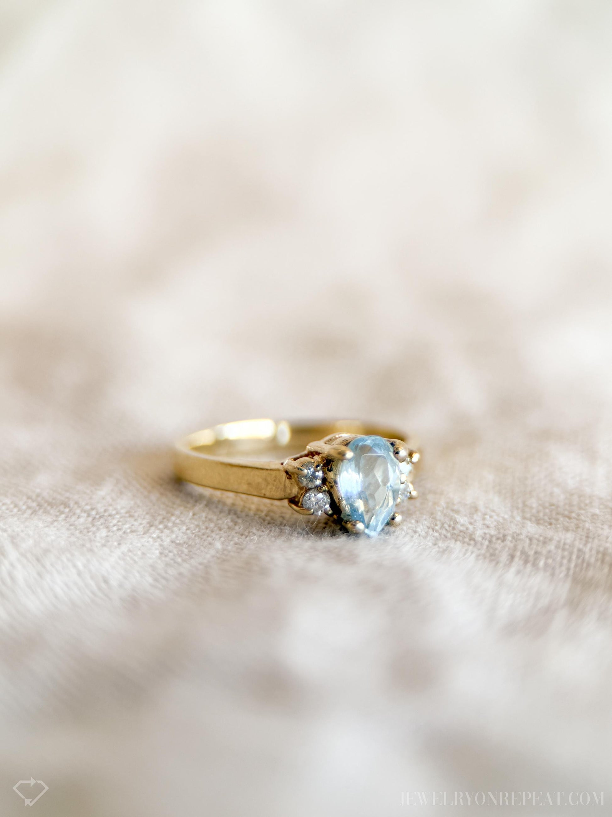 Vintage 1990s Blue Topaz Gemstone Ring in 14k Gold