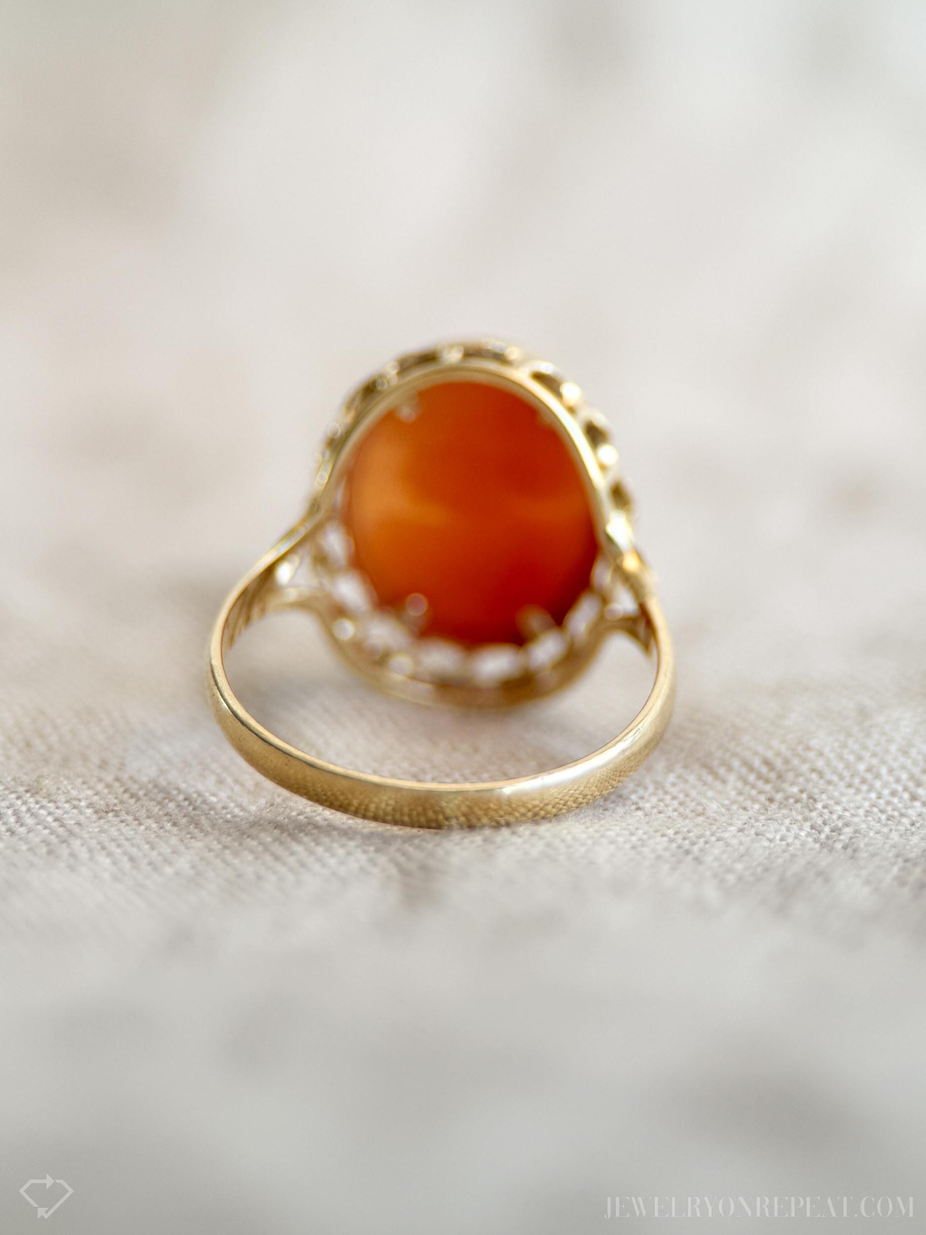 Vintage 1940s Cameo Gemstone Ring in 14k Gold