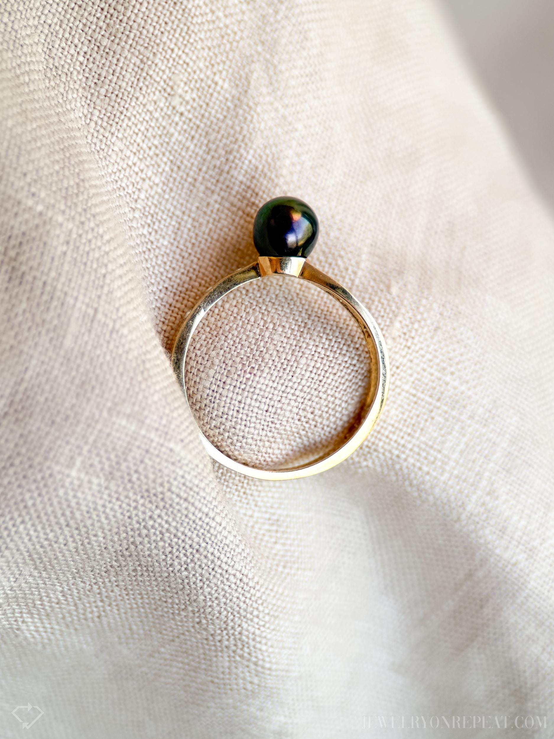 Vintage 1990s Black Pearl & Diamond Ring in 14k Gold
