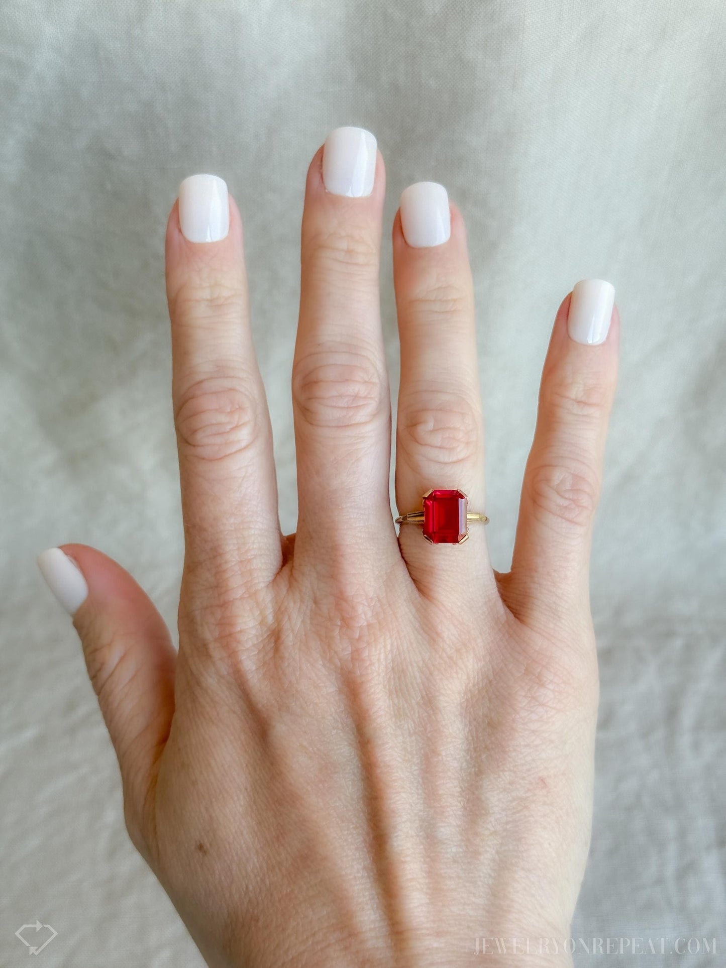 Vintage Art Deco Ruby Ring in 10k Gold, Antique Jewelry from the 1950s - Timeless, Sustainable, @JewelryOnRepeat