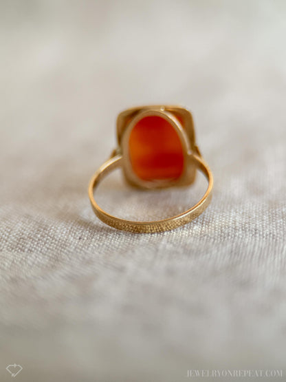 Vintage 1940s Cameo Gemstone Ring in 14k Gold