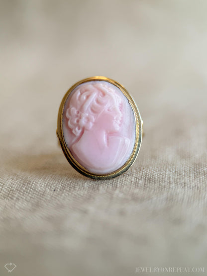 Vintage 1940s Cameo Gemstone Ring in 14k Gold