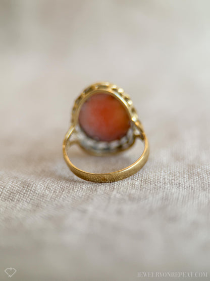 Vintage 1940s Cameo Gemstone Ring in 14k Gold