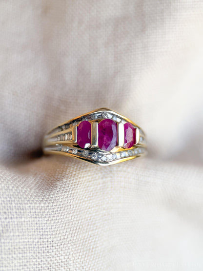 Vintage 1980s Three Stone Ruby Ring in 10k Gold