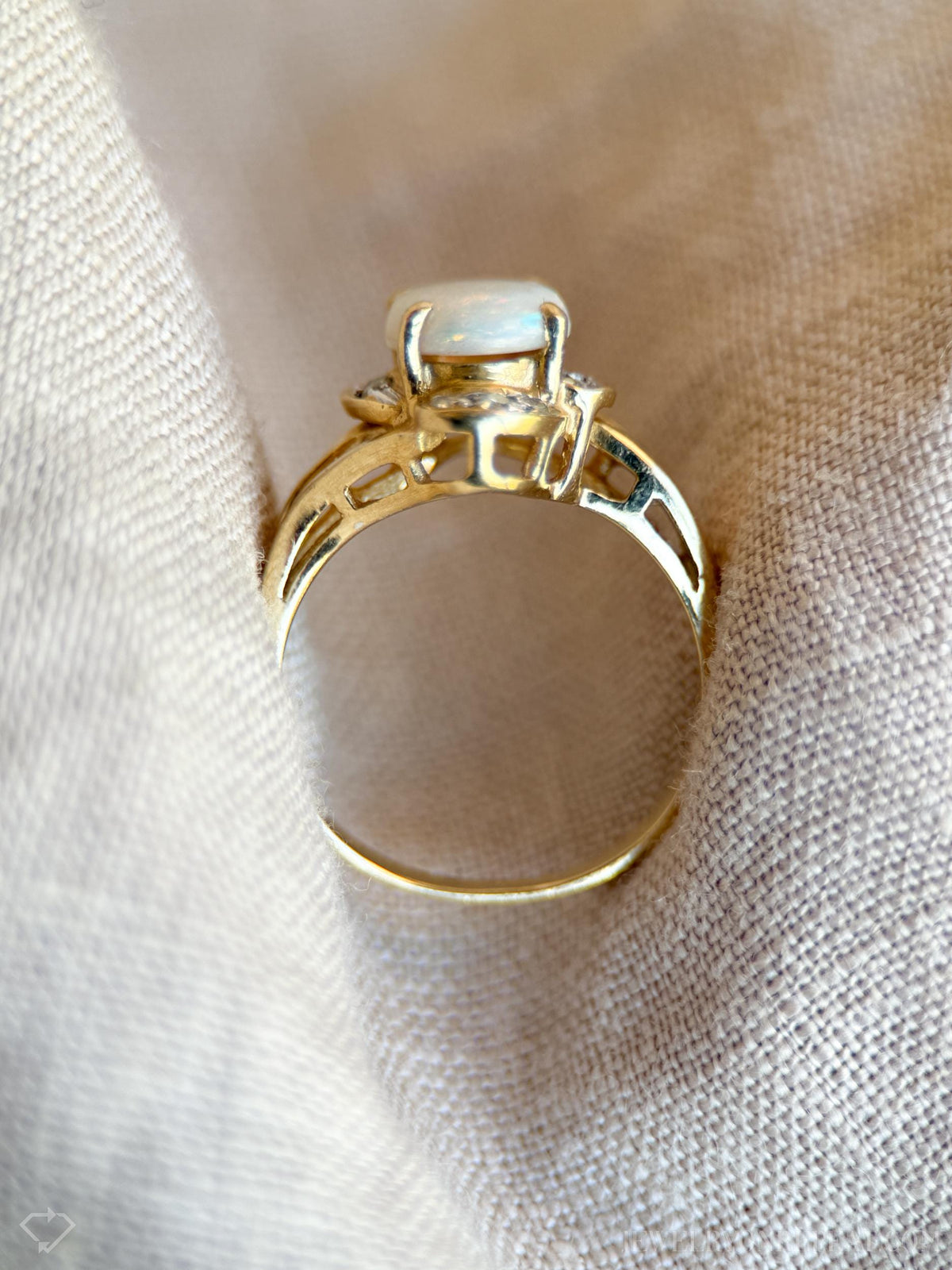 Vintage 1990s Opal & Diamond Ring in 14k Gold