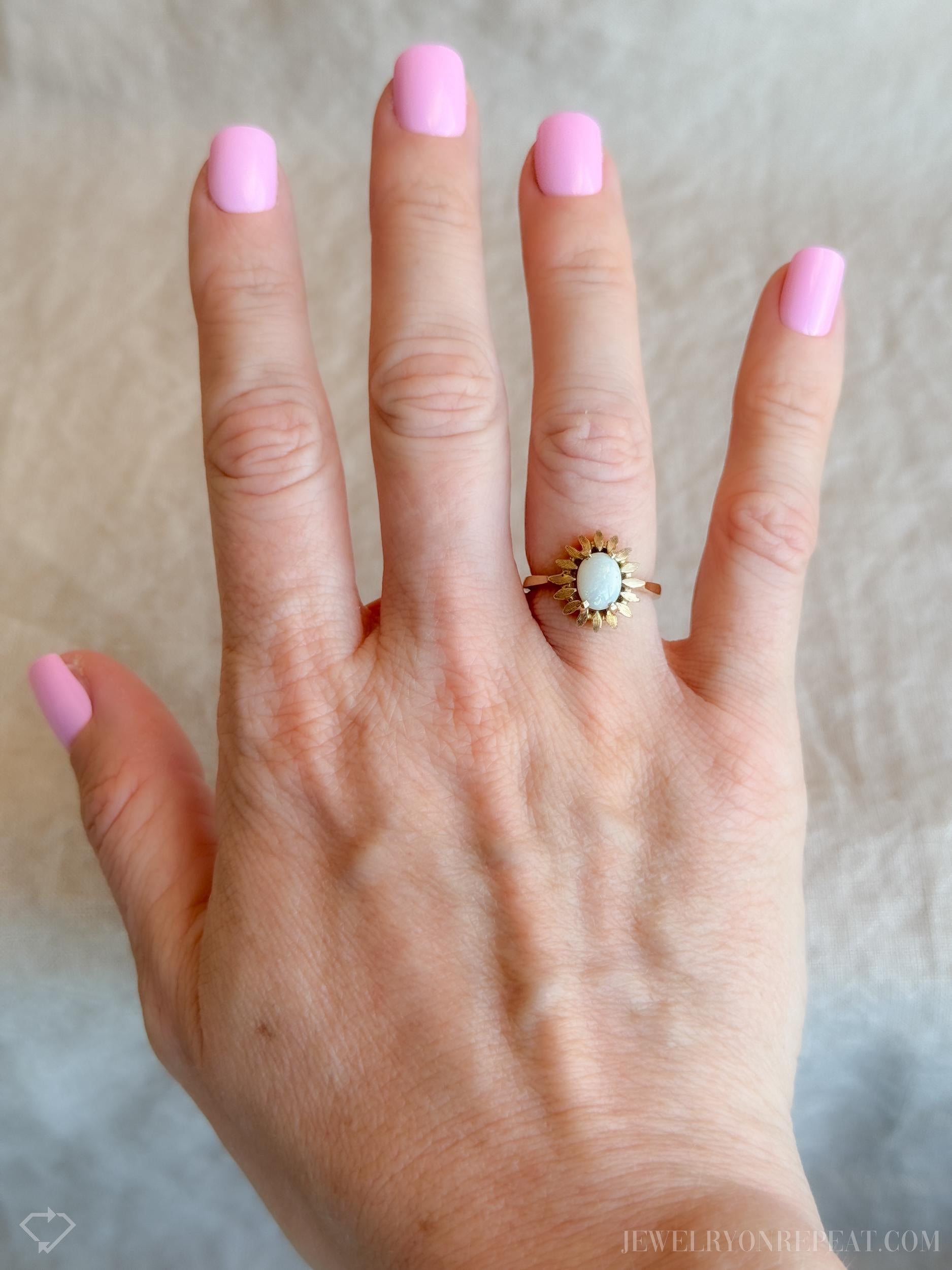 Vintage Opal Floral Ring in 14k Gold, Antique Jewelry from the 1970s - Timeless, Sustainable, @JewelryOnRepeat