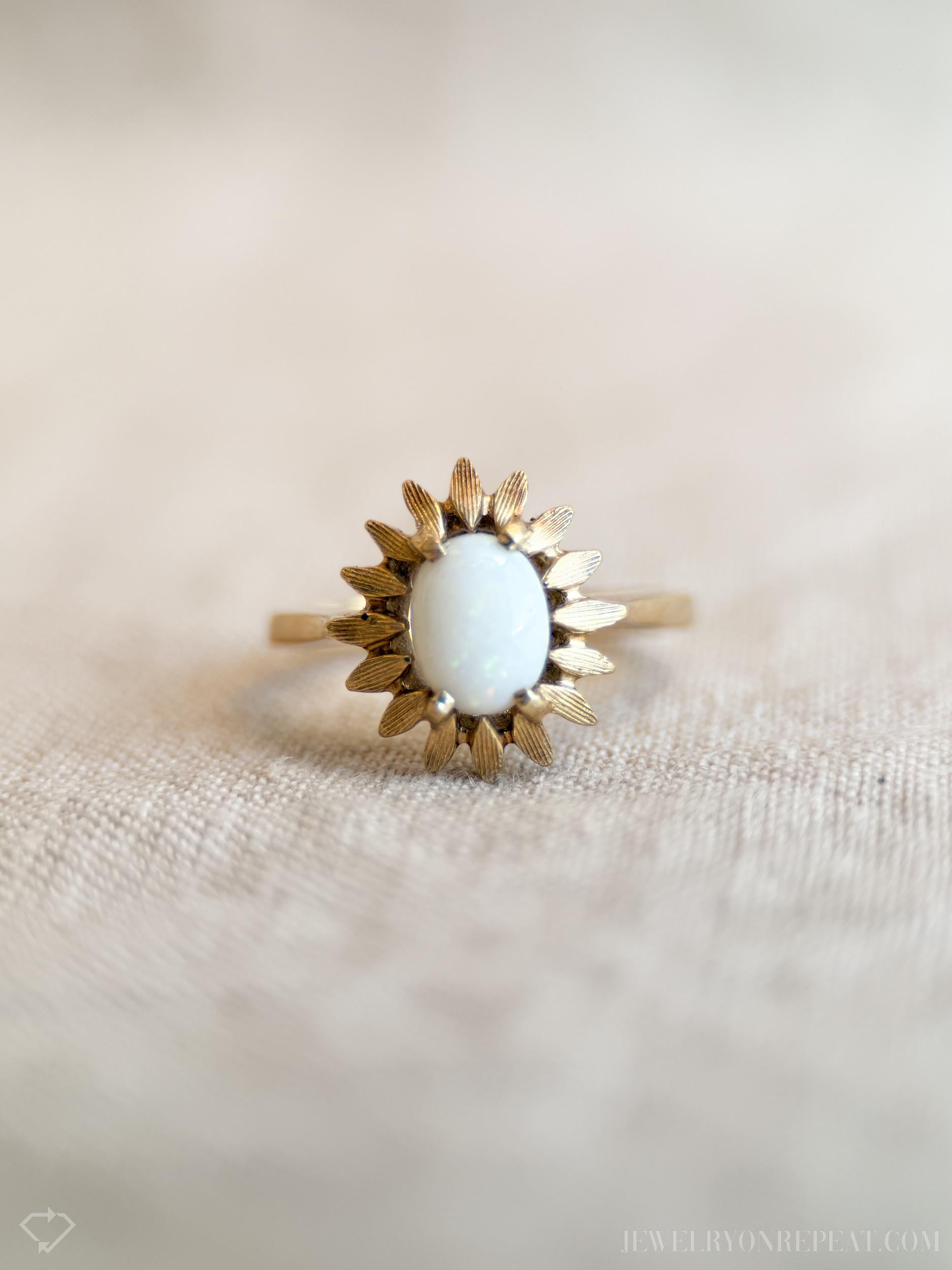 Vintage Opal Floral Ring in 14k Gold, Antique Jewelry from the 1970s - Timeless, Sustainable, @JewelryOnRepeat