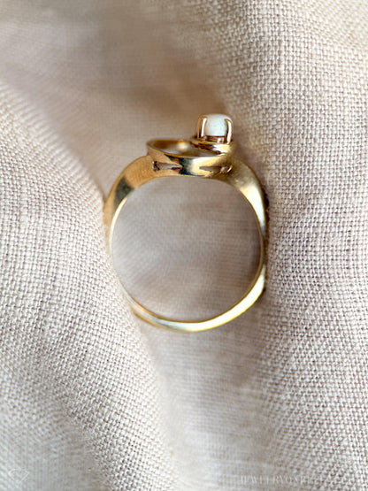 Vintage 1970s Marquise Opal Ellipse Ring in 10k Gold