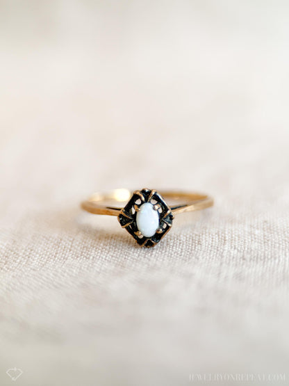 Vintage 1970s Opal Ring in 10k Gold