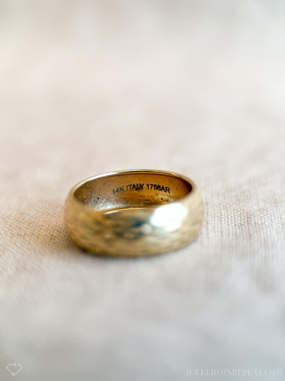 Vintage Textured Wedding Band, 14k Gold, 7mm Minimalist Ring, Stacking Band, Size 6