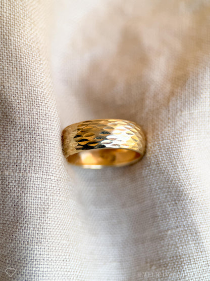 Vintage Textured Wedding Band, 14k Gold, 7mm Minimalist Ring, Stacking Band, Size 6