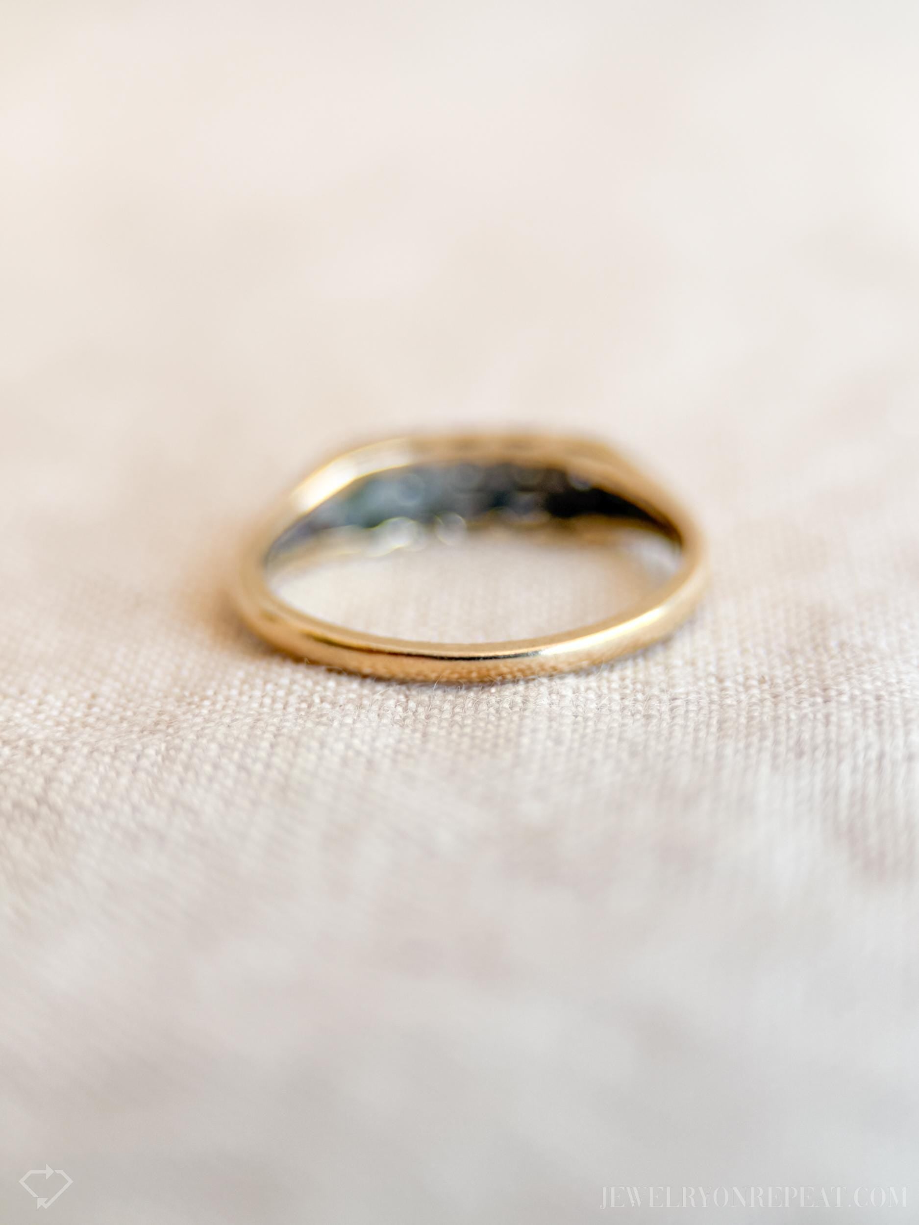 Vintage Diamond Wedding Band in 14k Gold, Antique Jewelry from the 1920s - Timeless, Sustainable, @JewelryOnRepeat