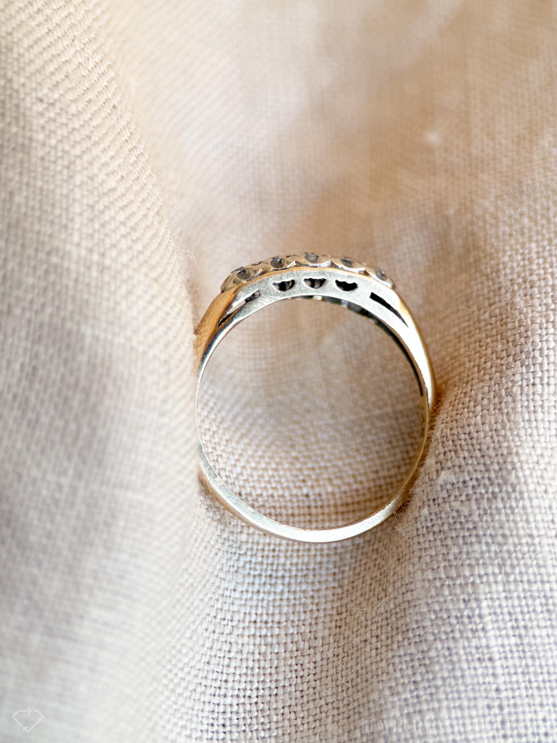 Vintage Diamond Wedding Band in 14k Gold, Antique Jewelry from the 1920s - Timeless, Sustainable, @JewelryOnRepeat