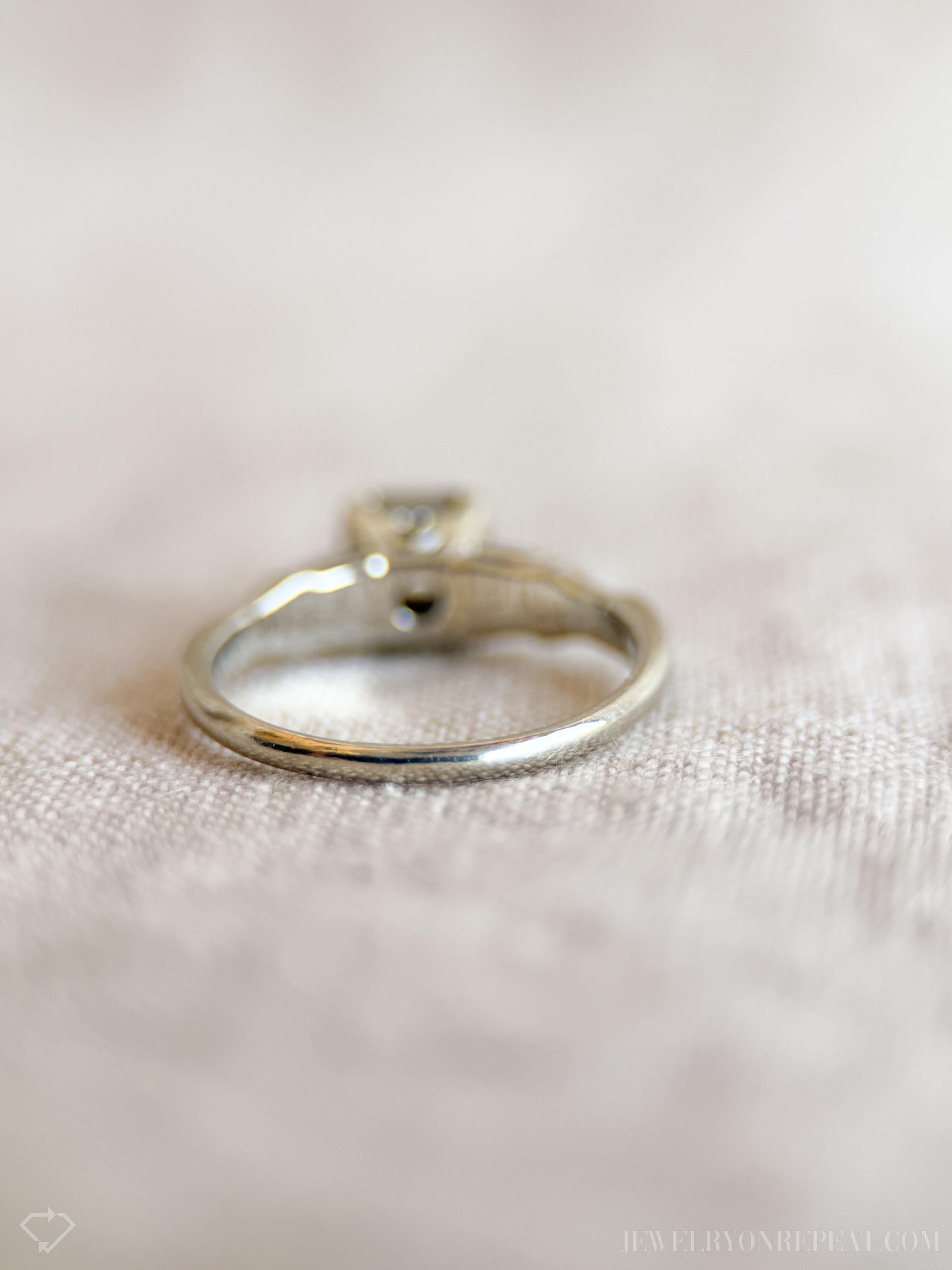 Vintage Art Deco Diamond Engagement Ring in 14k White Gold, Antique Jewelry from the 1920s - Timeless, Sustainable, @JewelryOnRepeat