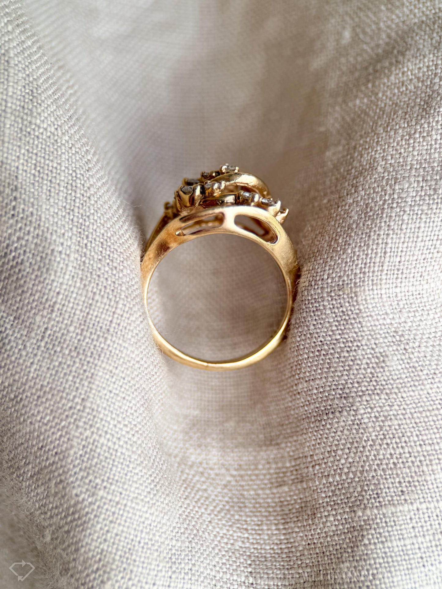 Vintage Diamond Cluster Ring in 14k Gold, Vintage Jewelry from the 1990s - Timeless, Sustainable, @JewelryOnRepeat