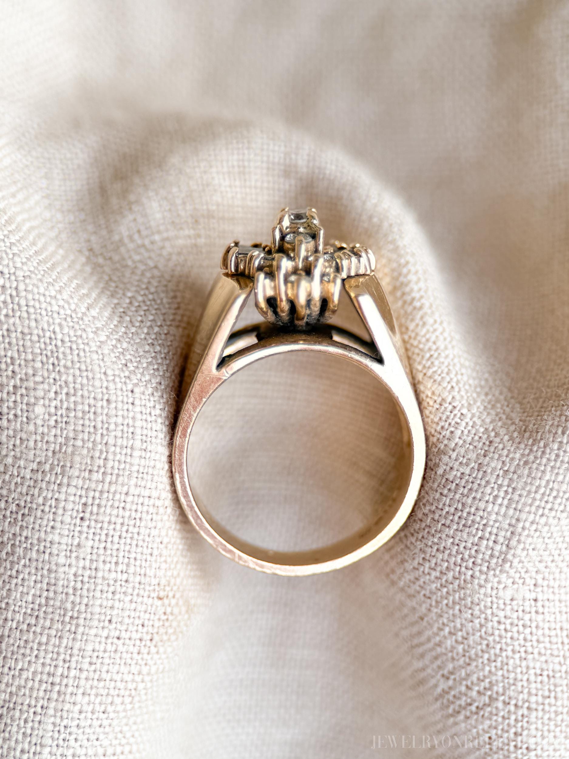 Vintage Diamond Sunburst Cluster Halo Ring in 14k Gold, Retro Jewelry from the 1970s - Timeless, Sustainable, @JewelryOnRepeat