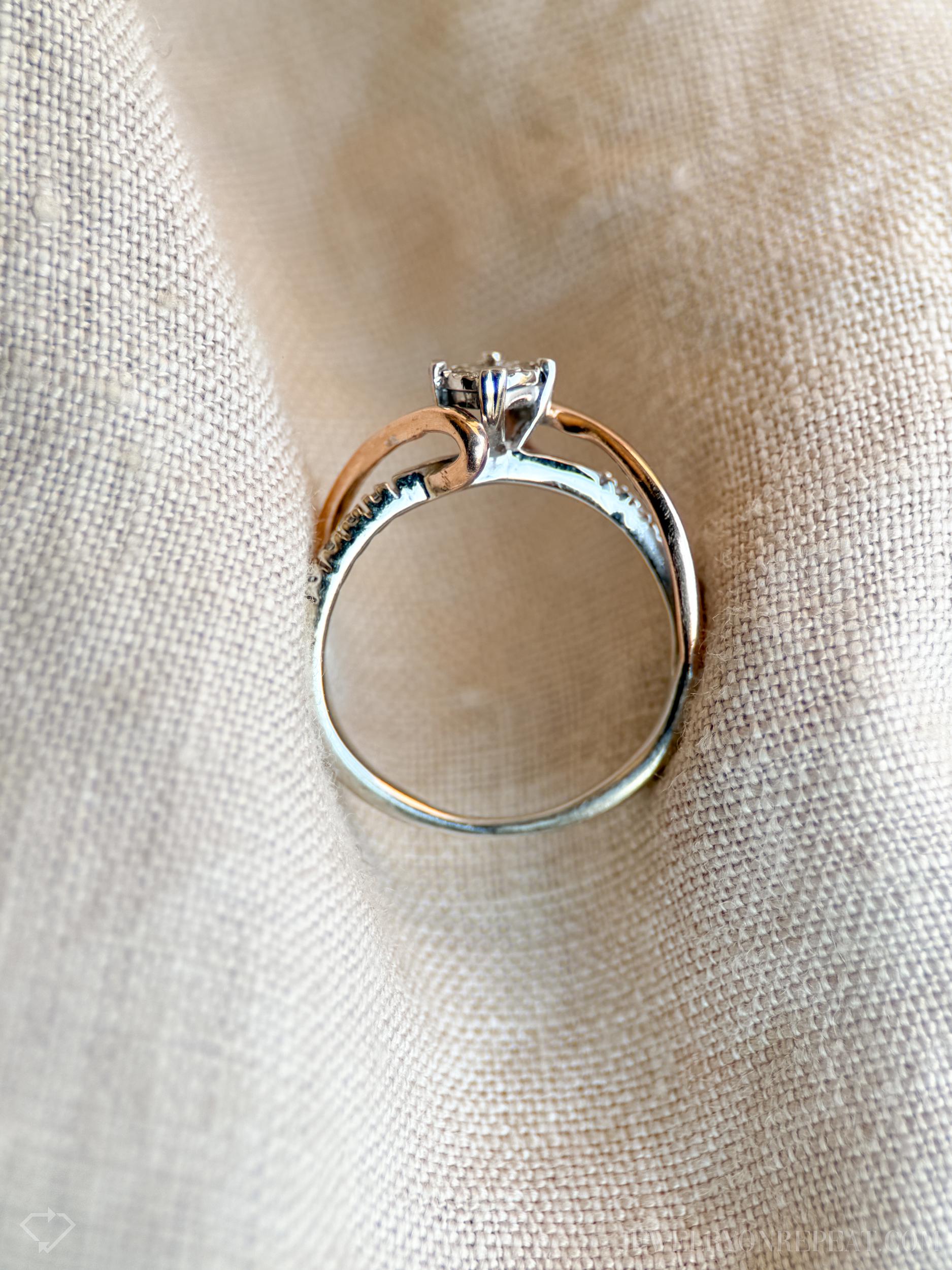 Vintage Diamond Engagement Ring in 10k White and Rose Gold, Retro Jewelry from the 2000s - Timeless, Sustainable, @JewelryOnRepeat