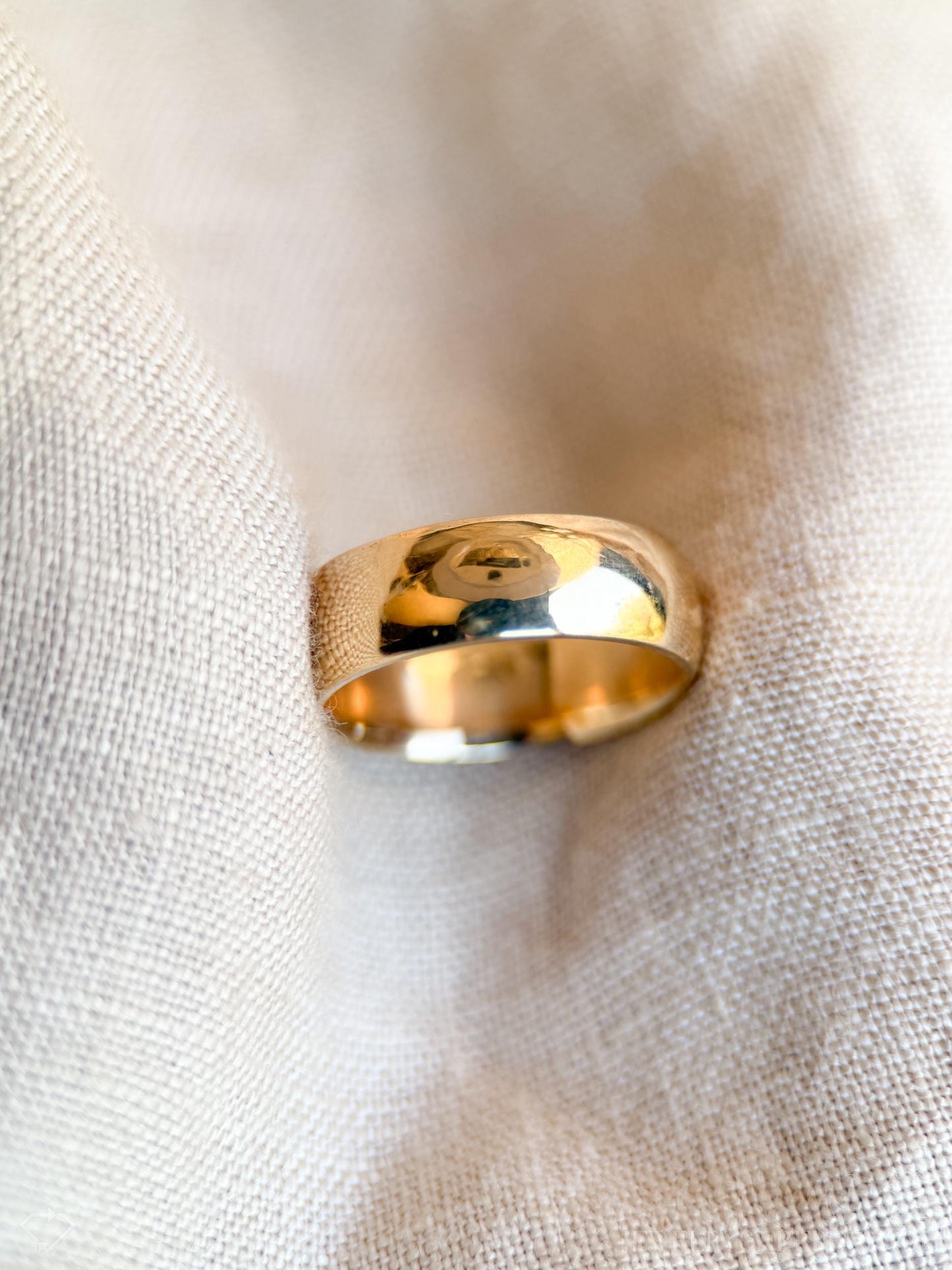 Vintage Gold Wedding Band, 14k Gold, Classic Comfort Fit Minimalist Ring