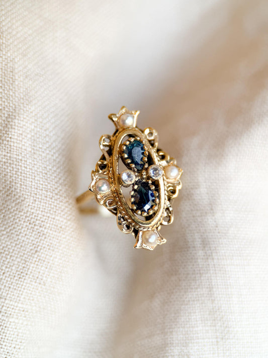 Vintage Blue Sapphire and Pearl Filigree Gemstone Ring in 14k Gold, Antique Jewelry from the 1940s - Timeless, Sustainable, @JewelryOnRepeat