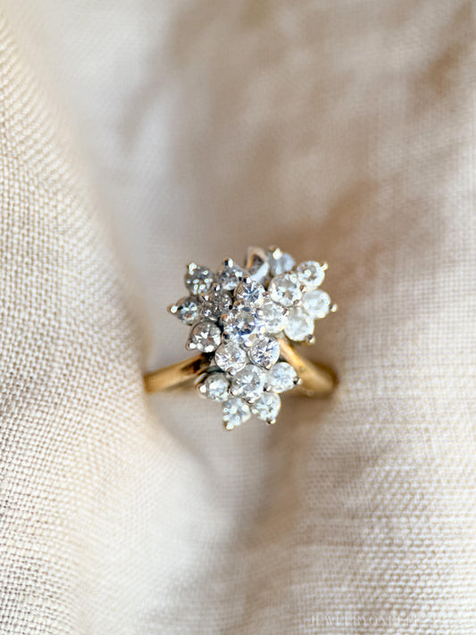Vintage Diamond Cluster Ring in 14k Gold, Vintage Jewelry from the 1970s - Timeless, Sustainable, @JewelryOnRepeat