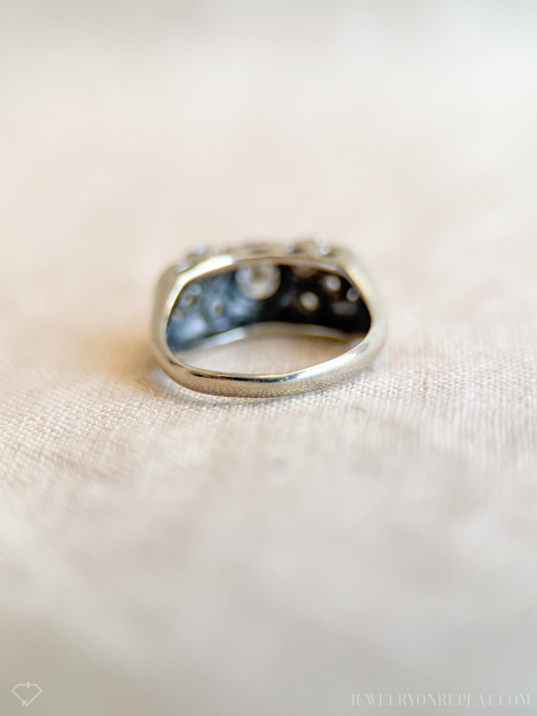 Vintage Art Deco Diamond Engagement Ring in 14k White Gold, Antique Jewelry from the 1950s - Timeless, Sustainable, @JewelryOnRepeat