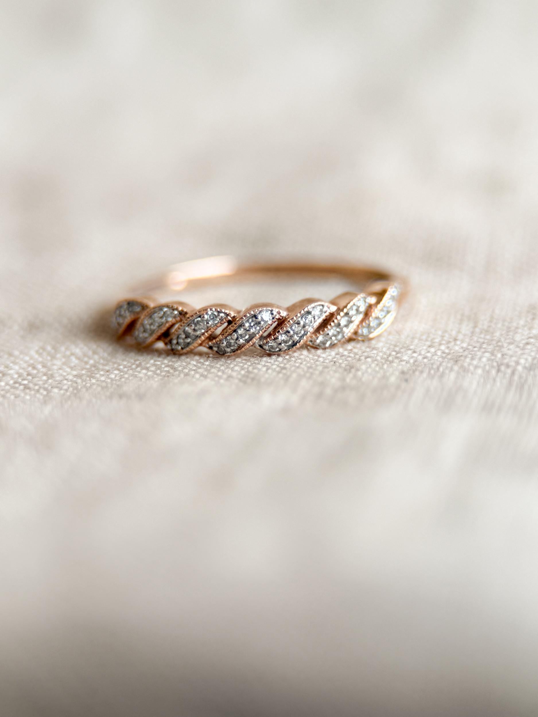 Vintage 2000s Rose Gold Diamond Wedding Band: 14k Retro Minimalist Heirloom Ring for Women