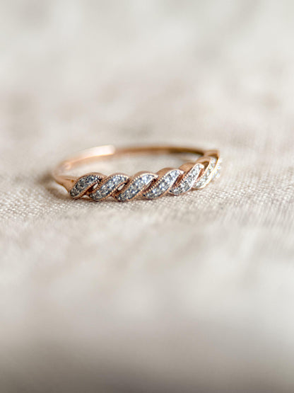 Vintage 2000s Rose Gold Diamond Wedding Band: 14k Retro Minimalist Heirloom Ring for Women