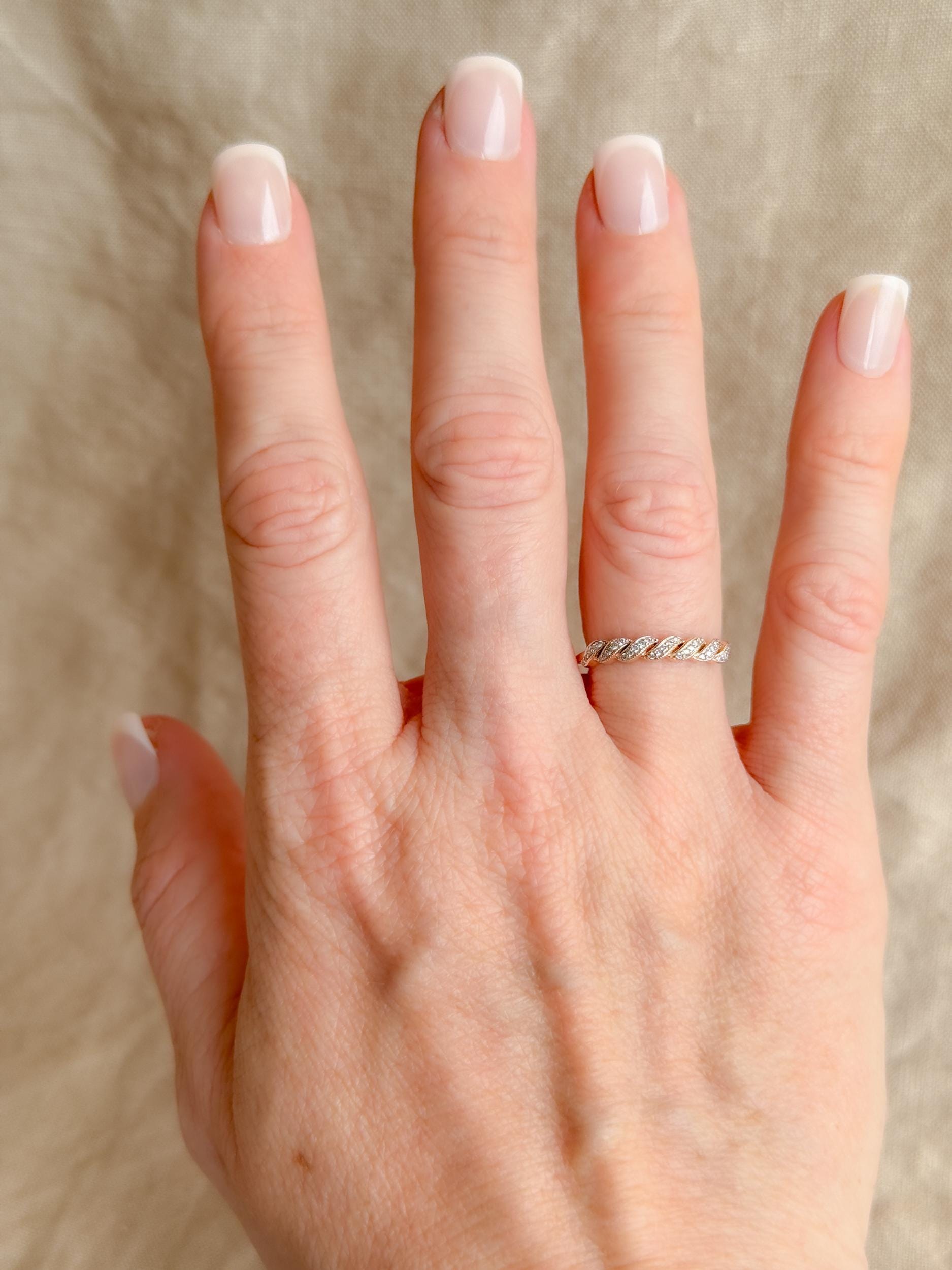 Vintage 2000s Rose Gold Diamond Wedding Band: 14k Retro Minimalist Heirloom Ring for Women