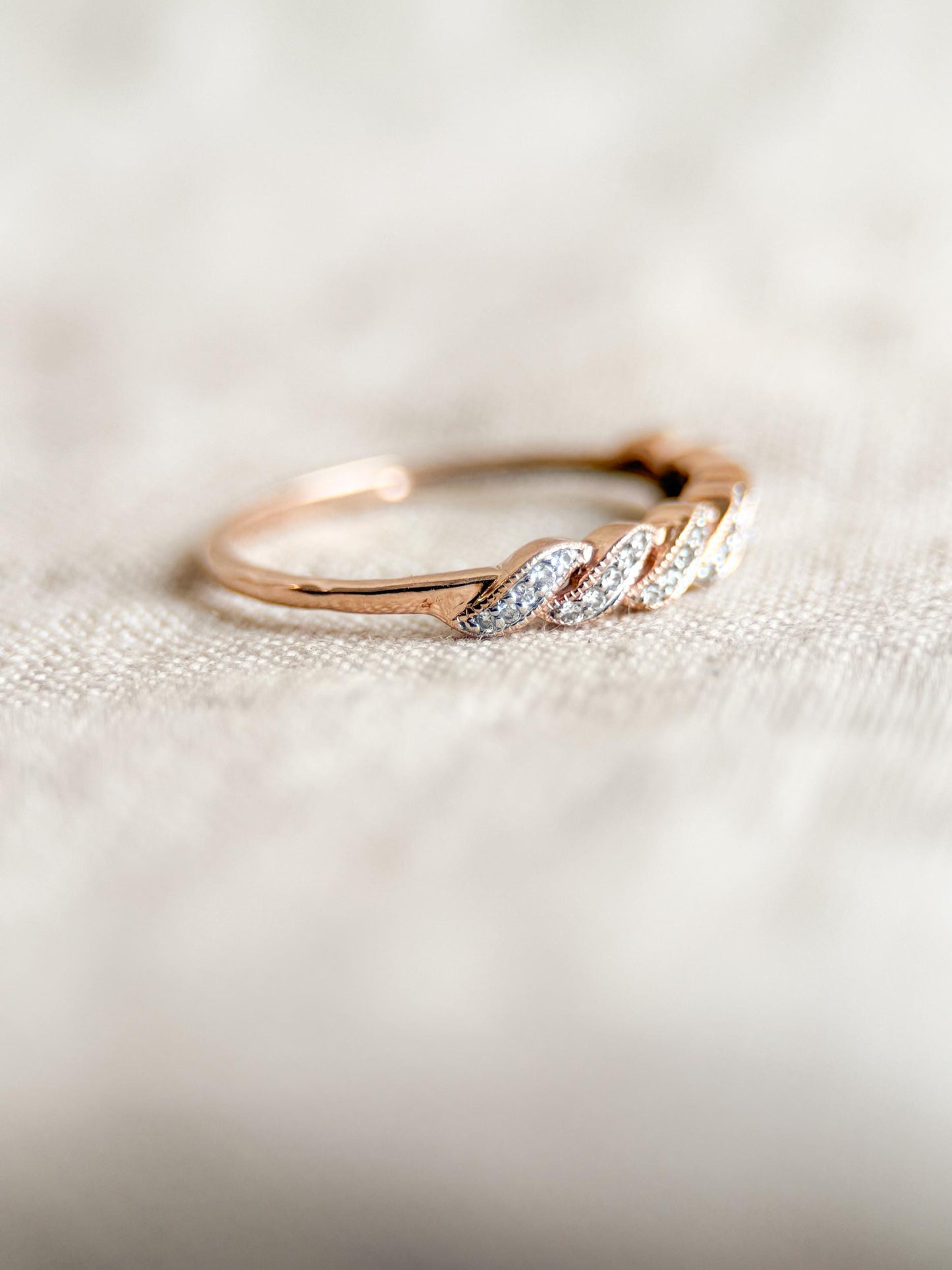Vintage 2000s Rose Gold Diamond Wedding Band: 14k Retro Minimalist Heirloom Ring for Women
