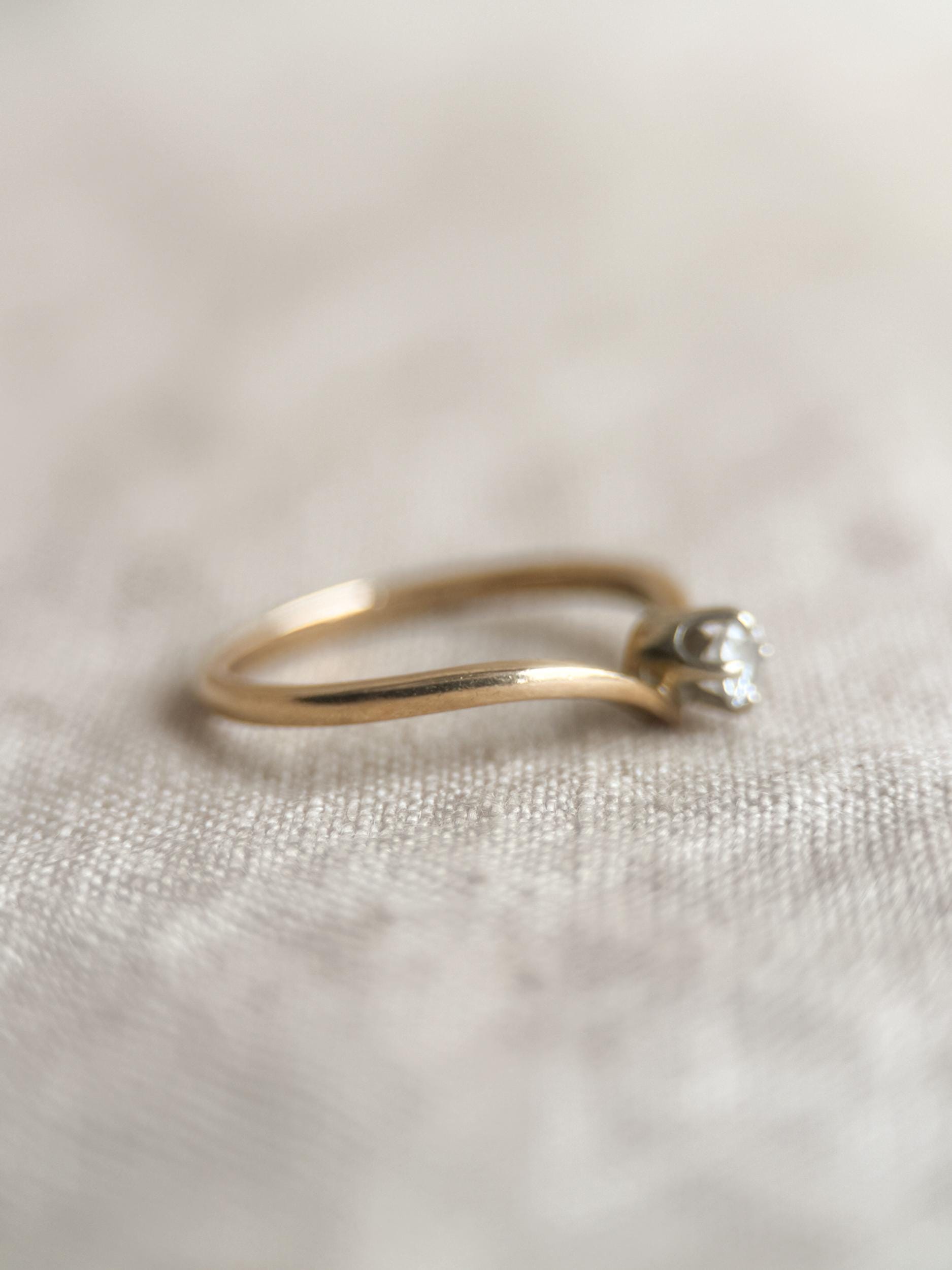 Antique Diamond Engagement Ring, Round Cut, 14k Gold, 1920s Solitaire Chevron Bridal Ring
