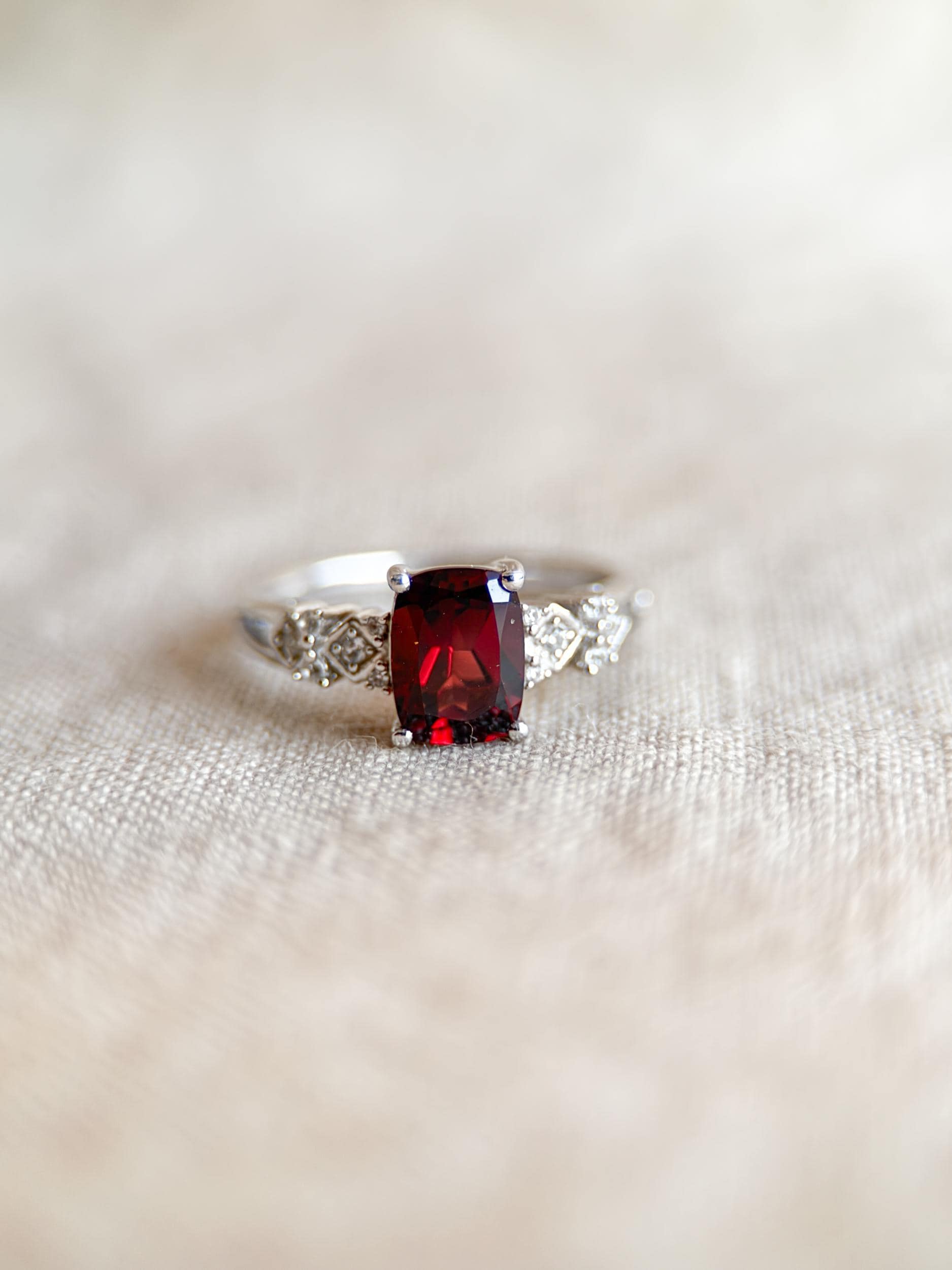 Vintage Sterling Silver Garnet Gemstone Ring, Faceted Gemstone Statement Ring, Classic Elegant Jewelry