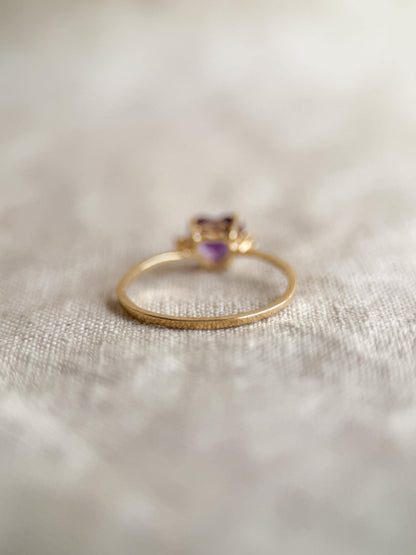 Vintage 1990s Amethyst Heart Ring in 14k Gold