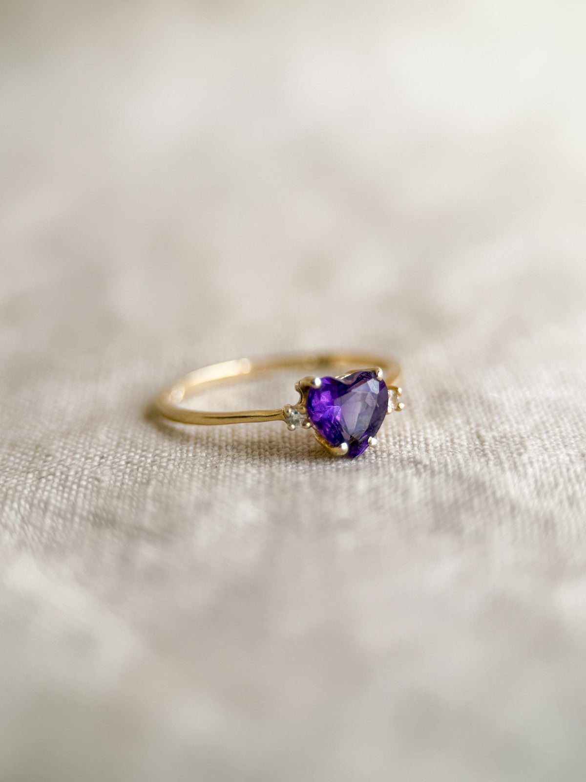 Vintage 1990s Amethyst Heart Ring in 14k Gold