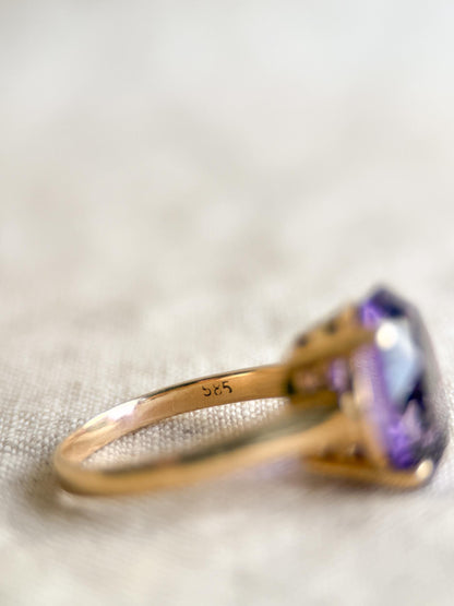 Vintage Amethyst Ring, 14k Gold, Large Oval Cut Statement Ring, Bold Cocktail Jewelry