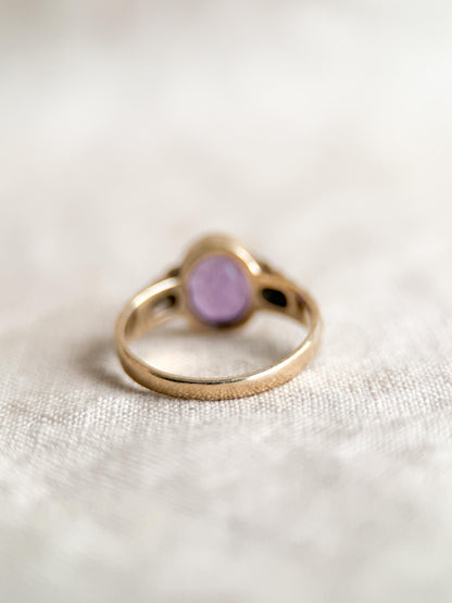 Vintage 1970s Oval Cut Amethyst Ring in 14k Gold