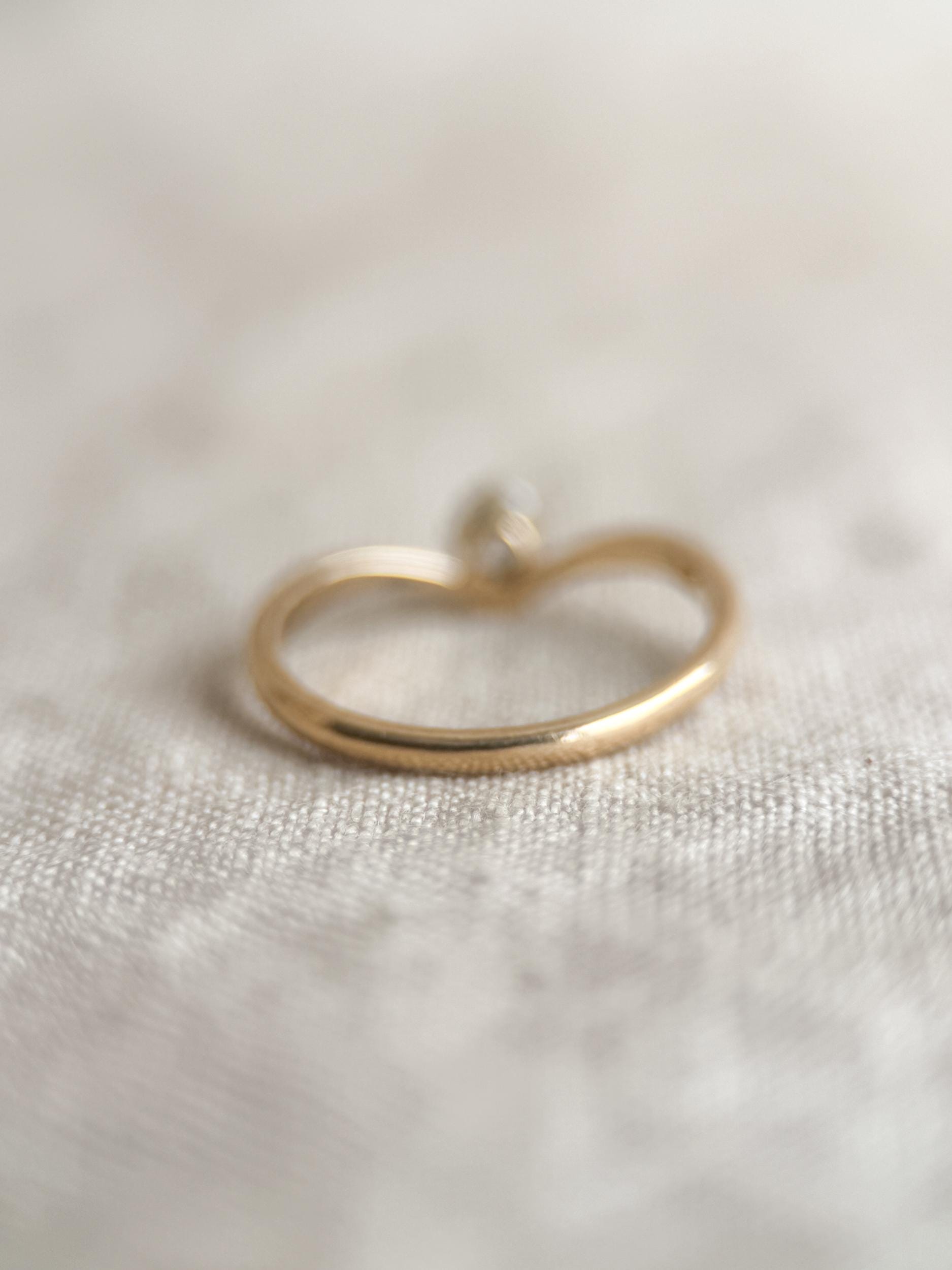 Antique Diamond Engagement Ring, Round Cut, 14k Gold, 1920s Solitaire Chevron Bridal Ring