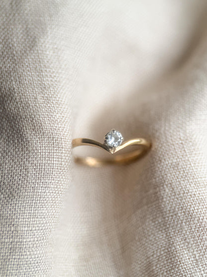 Antique Diamond Engagement Ring, Round Cut, 14k Gold, 1920s Solitaire Chevron Bridal Ring
