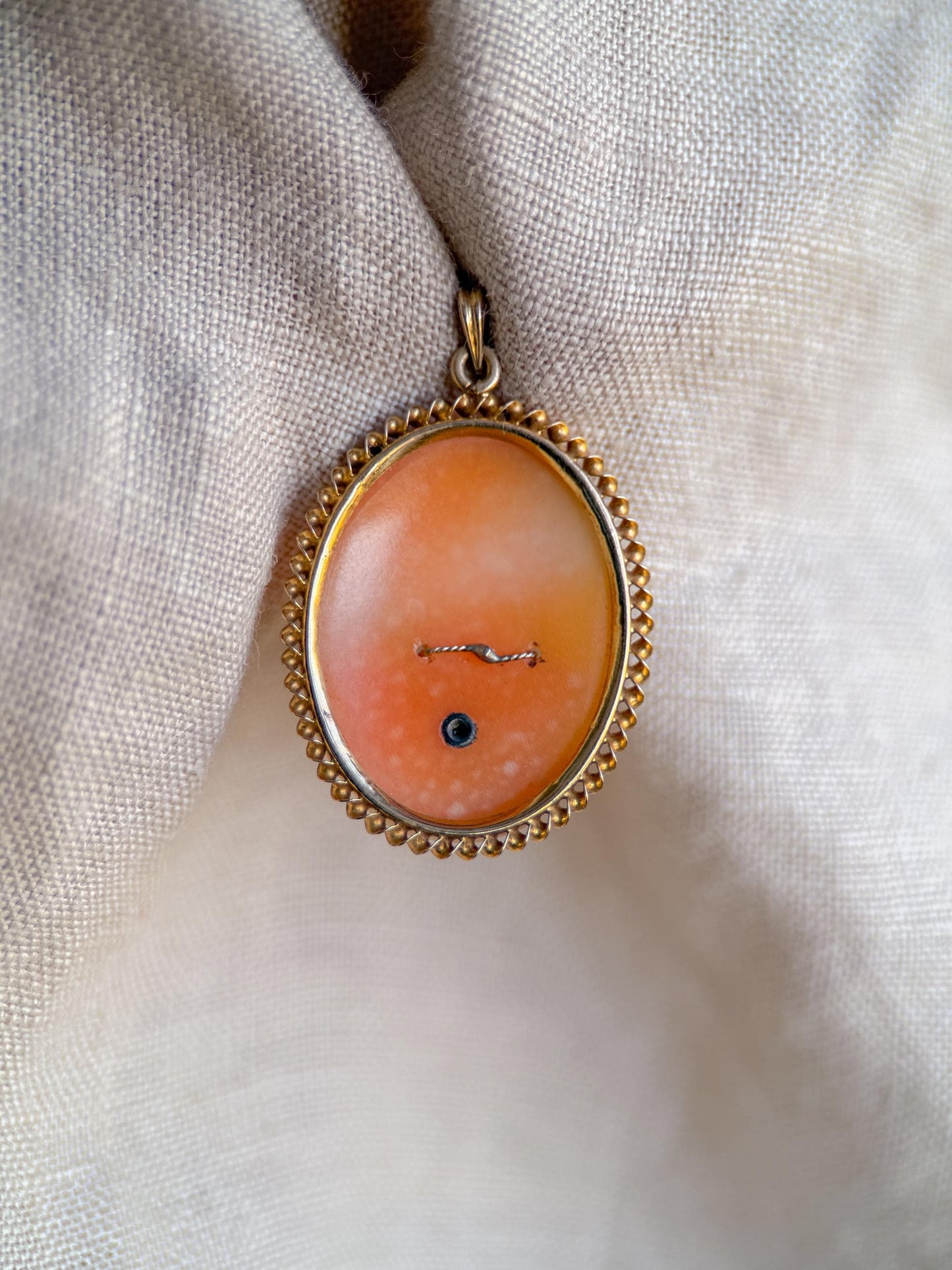 Vintage 1930s Cameo and Diamond Pendant in 14k Gold