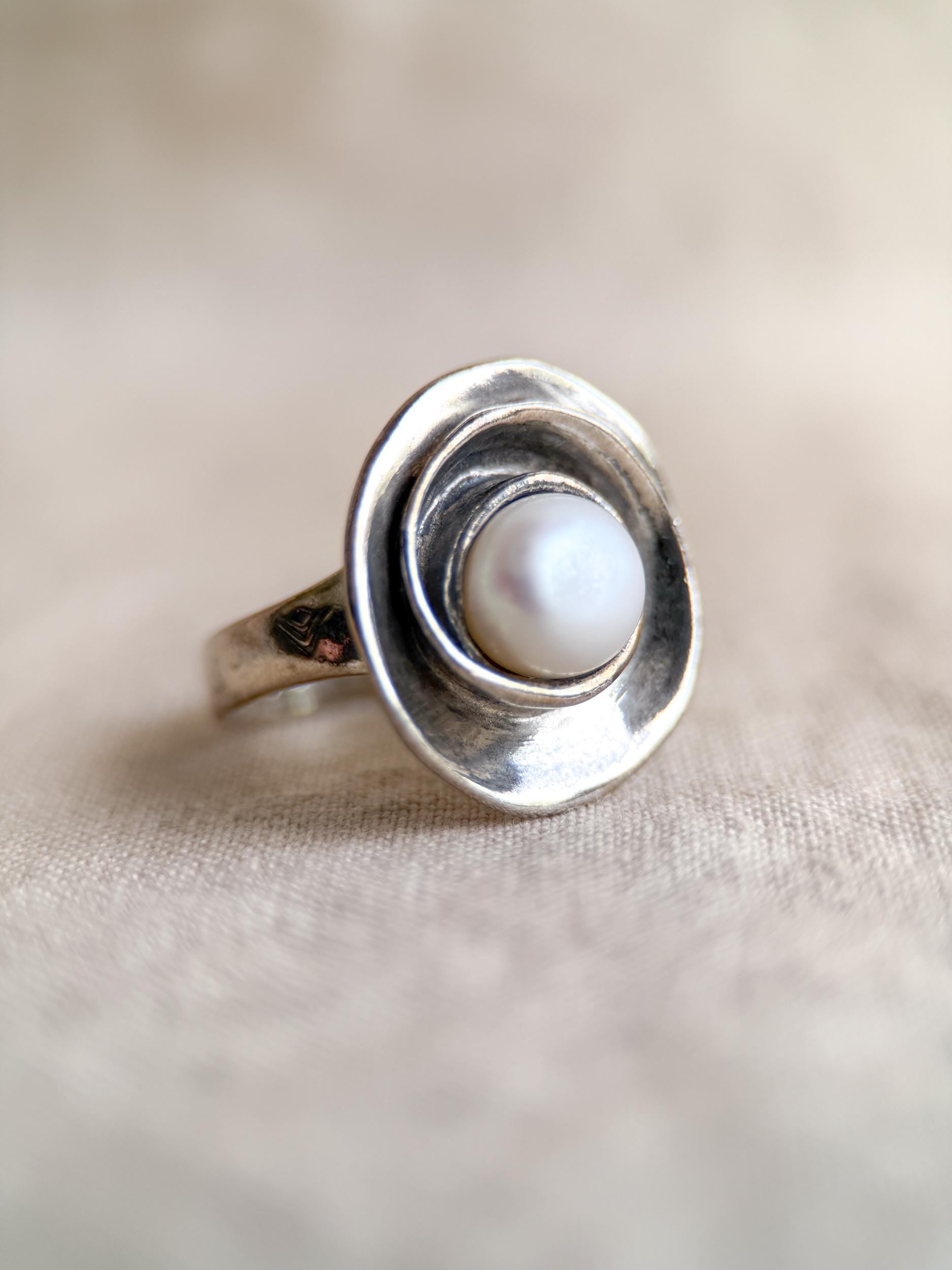Vintage Sterling Silver Pearl Ring, Modern Disc Statement Boho Jewelry