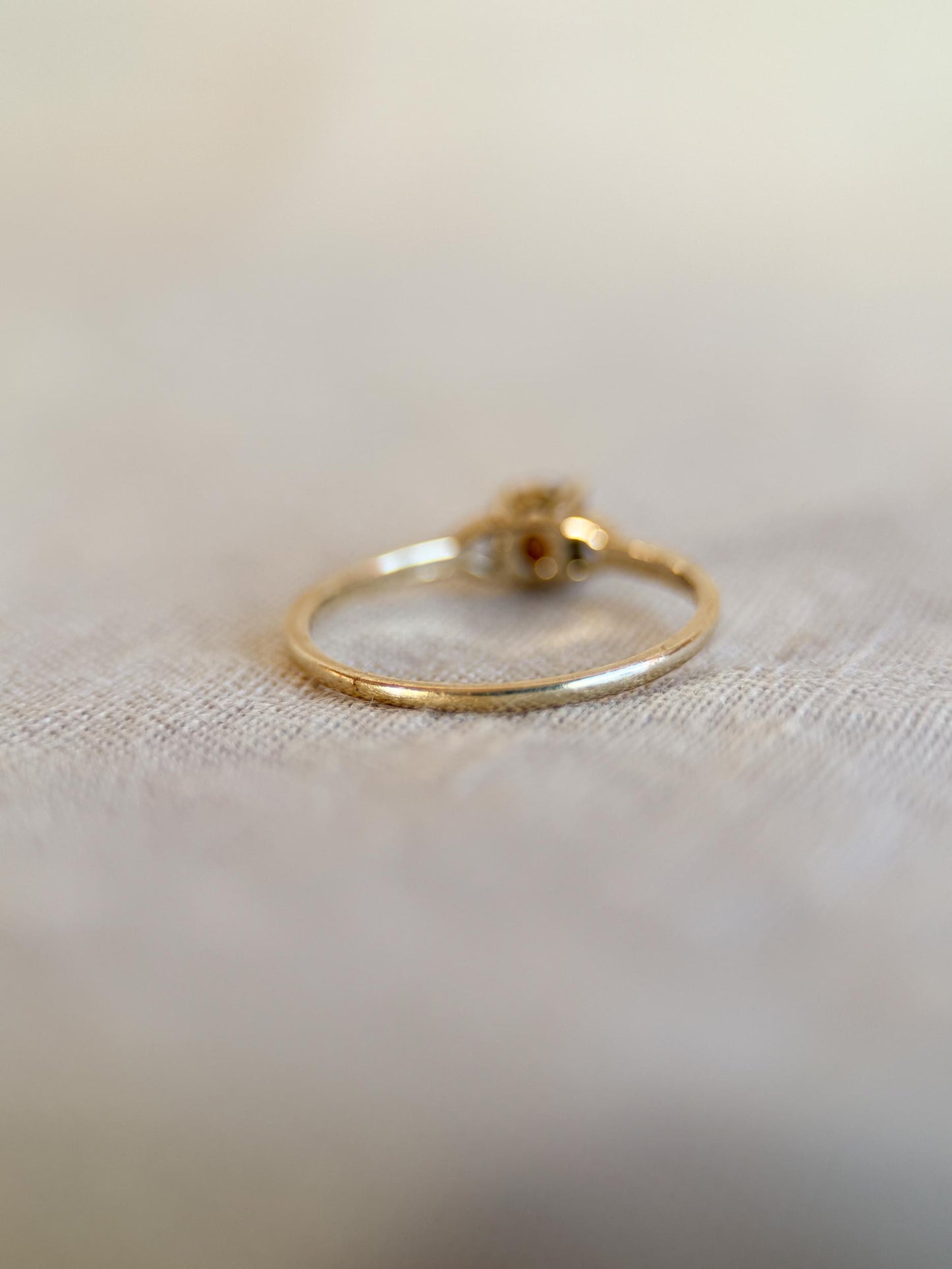Vintage 1990s Opal Ring in 14k Gold - Timeless Sustainability • Vintage Fine Jewelry