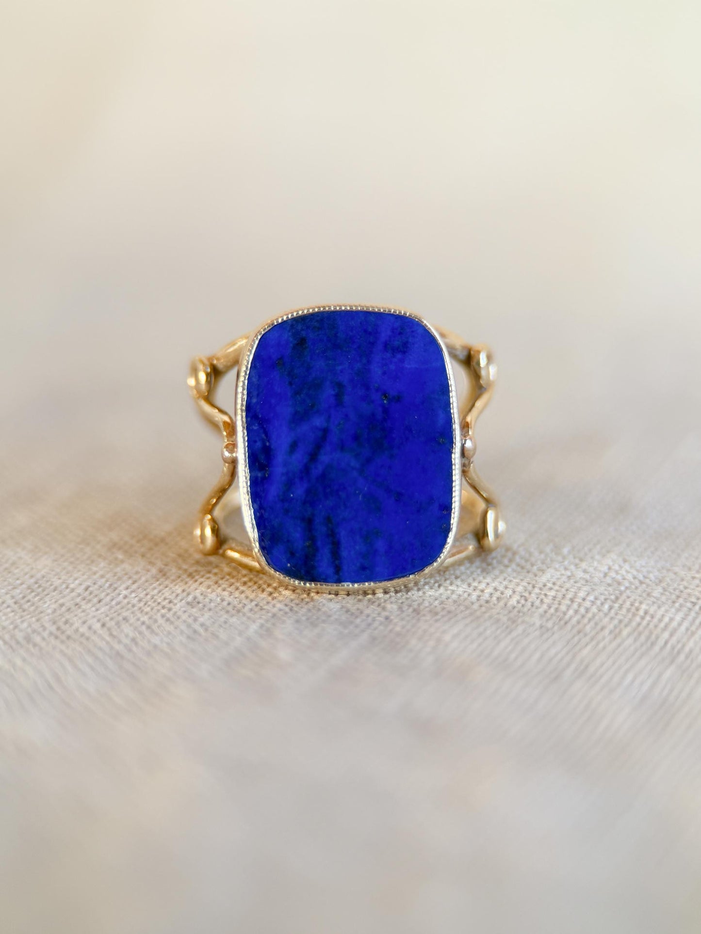Vintage 1970s Lapis Lazuli Gemstone Ring in 14k Gold
