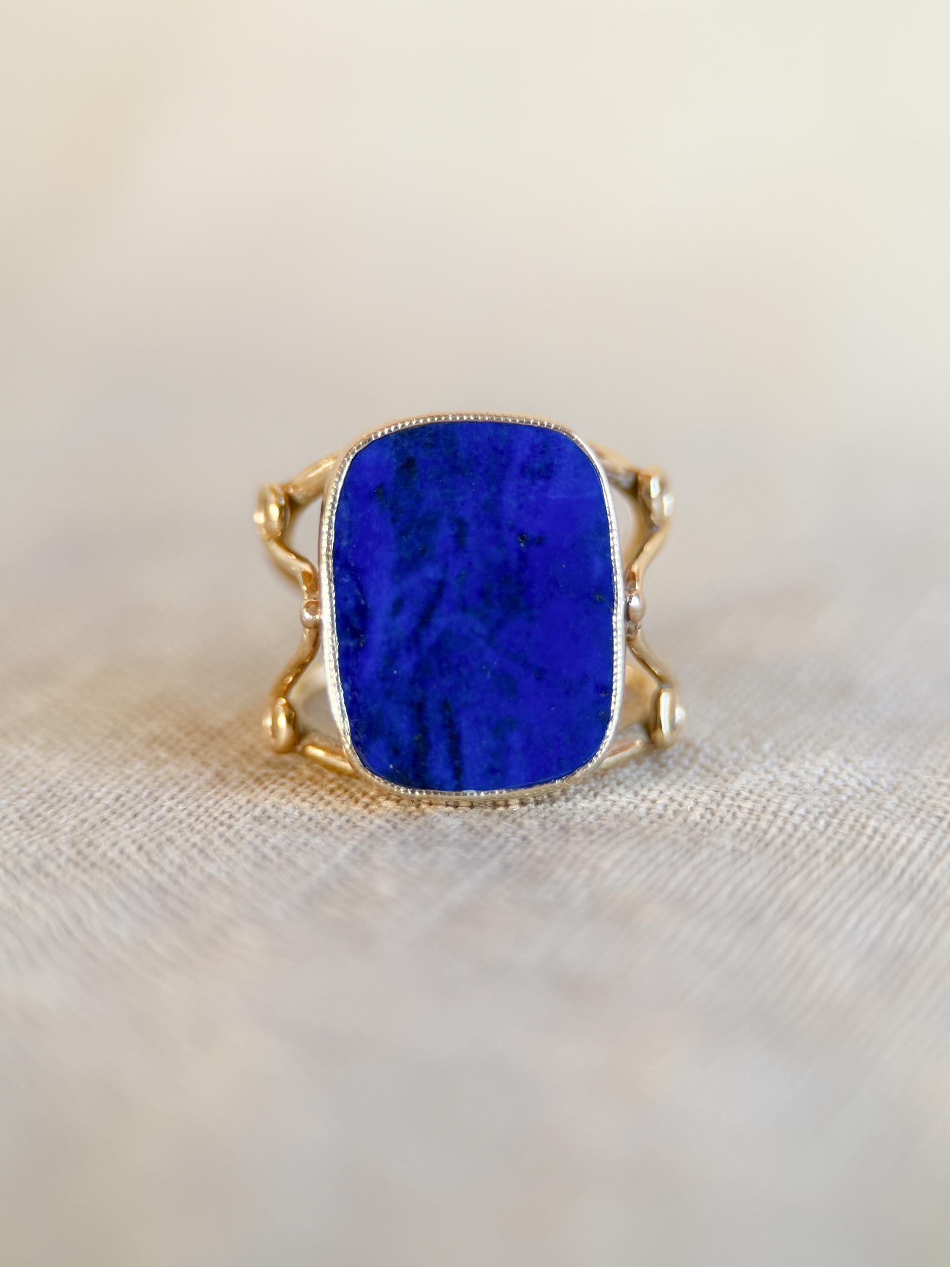 Vintage 1970s Lapis Lazuli Gemstone Ring in 14k Gold