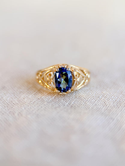 Vintage 1960s Mystic Topaz Gemstone Ring in 14k Gold
