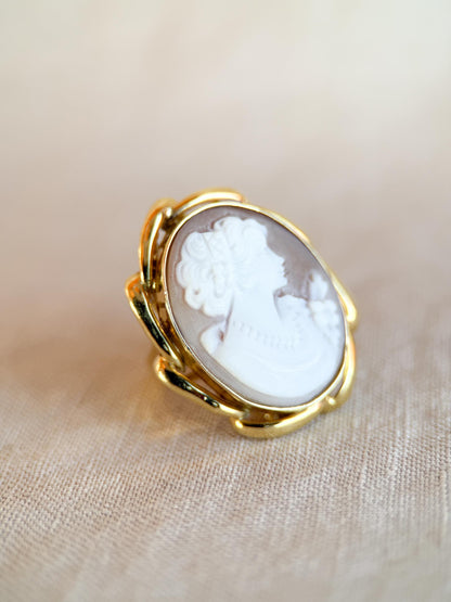 Vintage 1930s Cameo Ring in 14k Gold