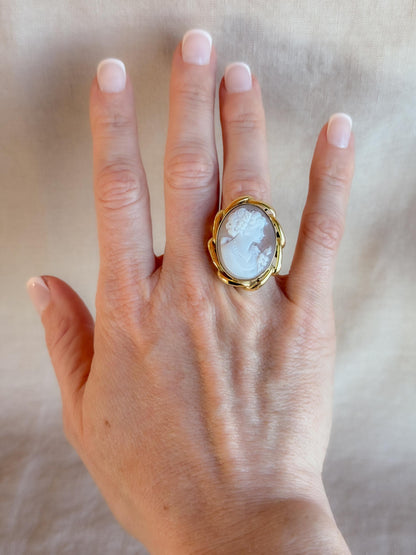 Vintage 1930s Cameo Ring in 14k Gold