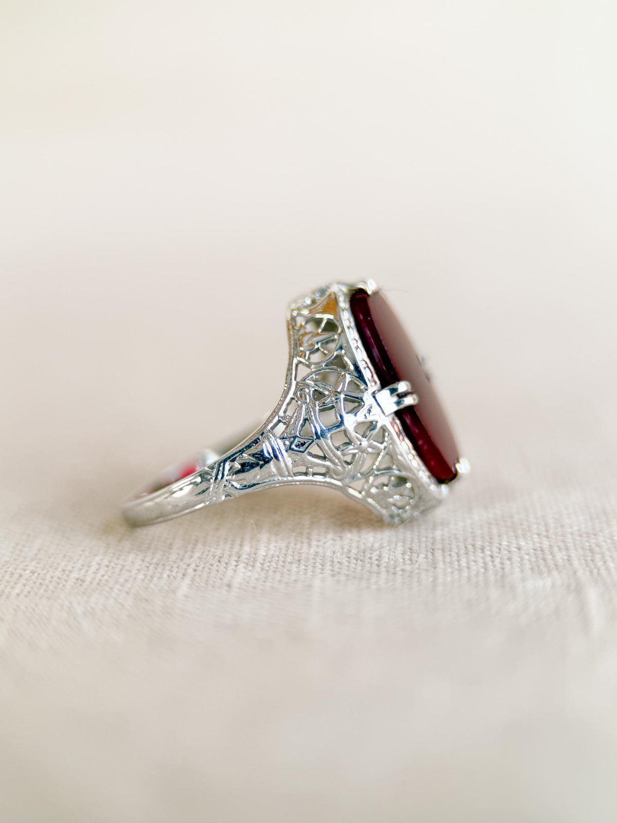 Vintage 1940s Carnelian Gemstone Ring in 14k White Gold