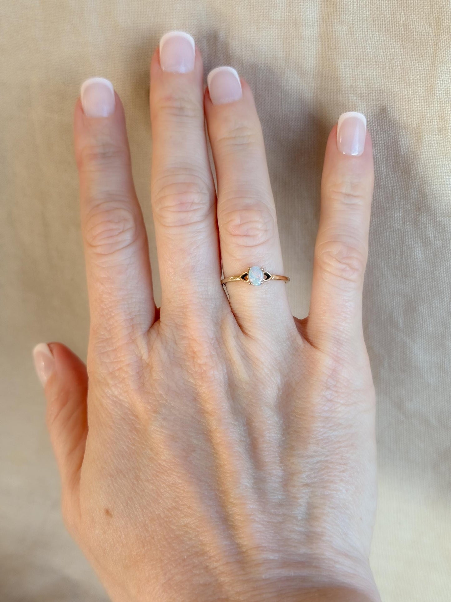 Vintage 1990s Opal Ring in 14k Gold - Timeless Sustainability • Vintage Fine Jewelry