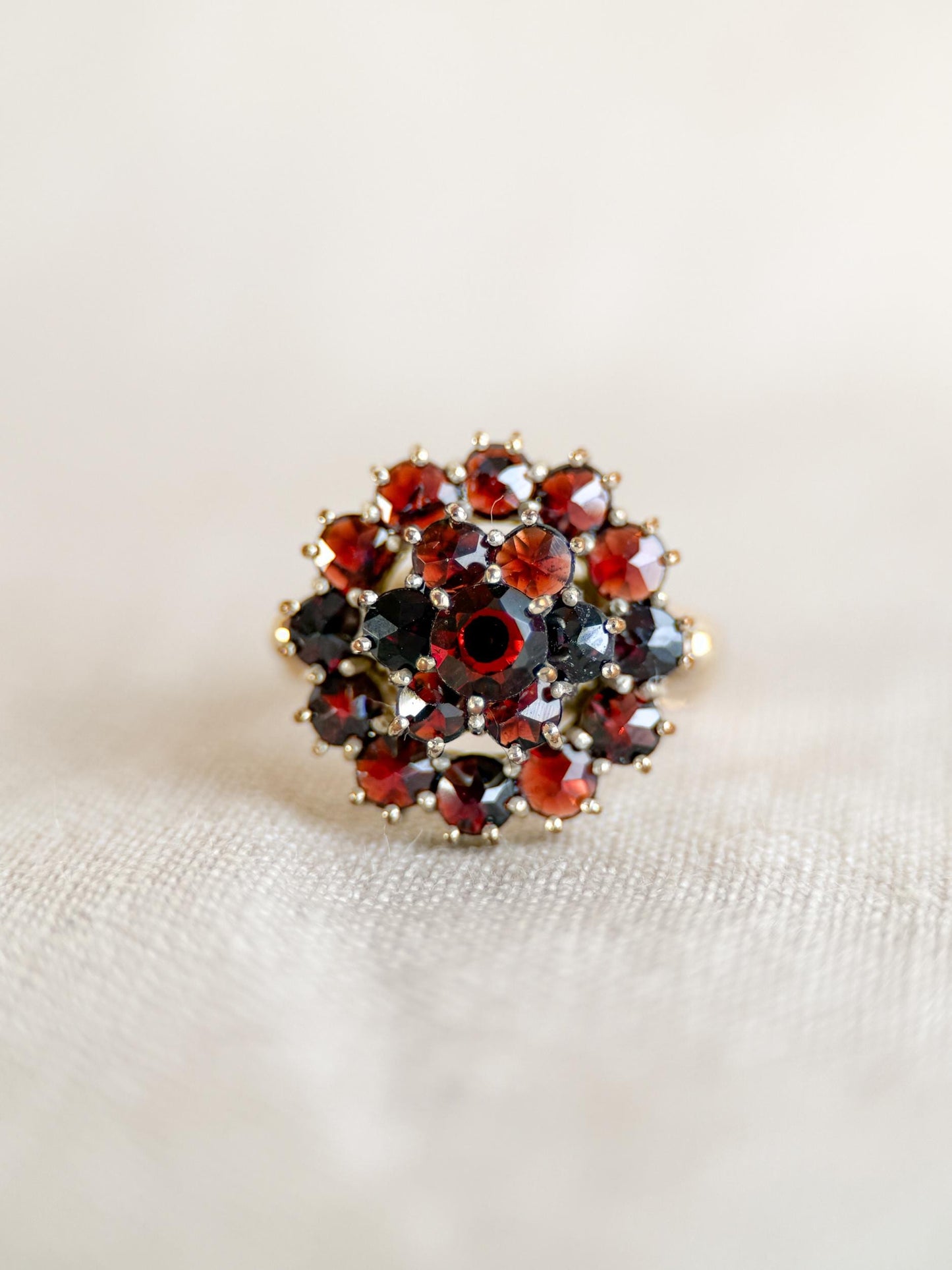 Vintage 1960s Garnet Cluster Gemstone Ring in 8k Gold