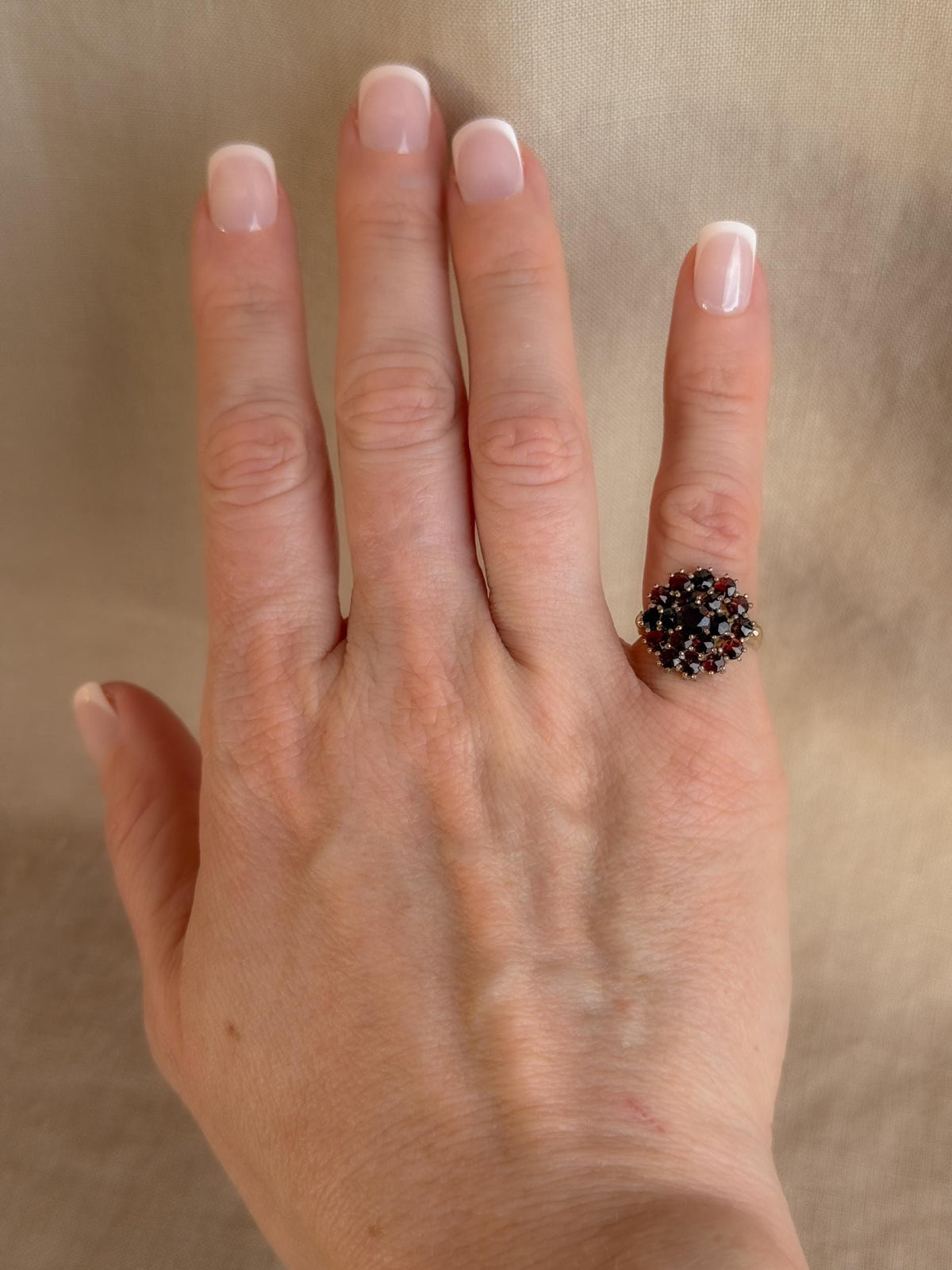 Vintage 1960s Garnet Cluster Gemstone Ring in 8k Gold