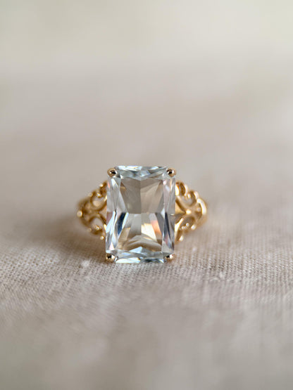 Vintage 1990s Topaz Filigree Gemstone Ring in 14k Gold